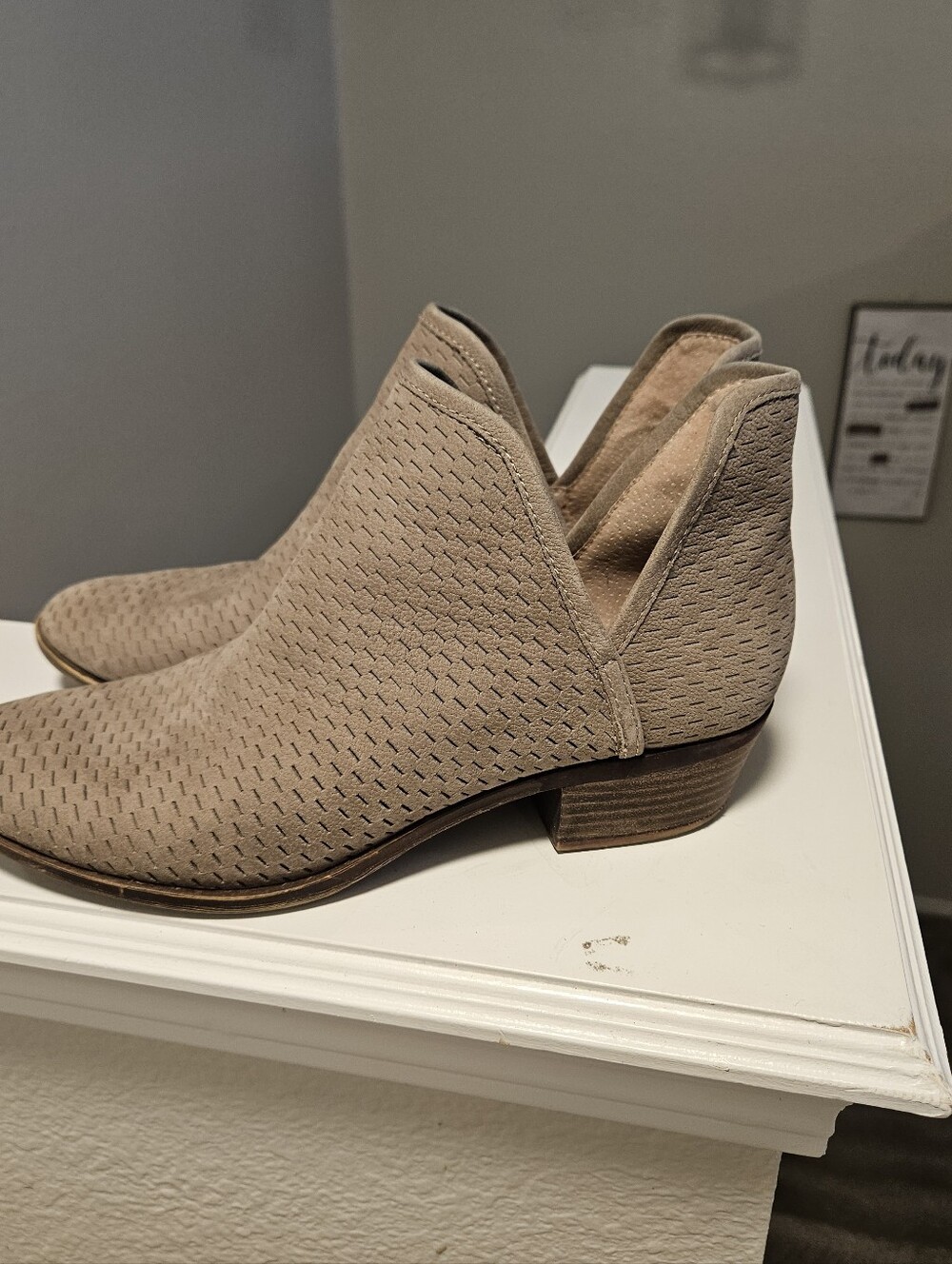 Lucky Brand Booties 8.5/39 Excellent Used Conditiin